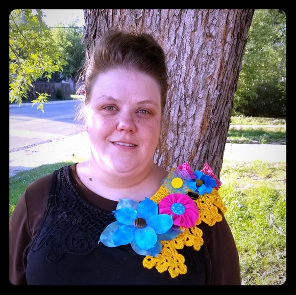 Over Shoulder Flower Pin - Picture 1 of 3